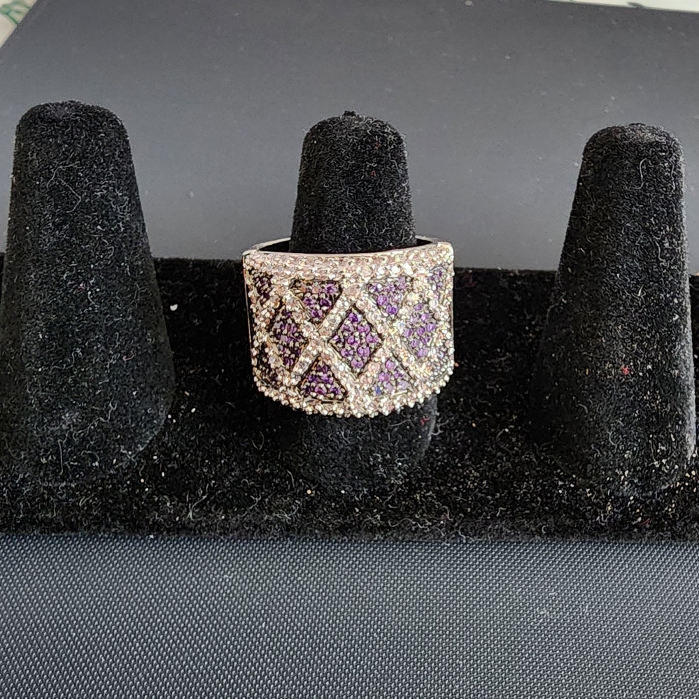 Ring - Picture 4 of 11
